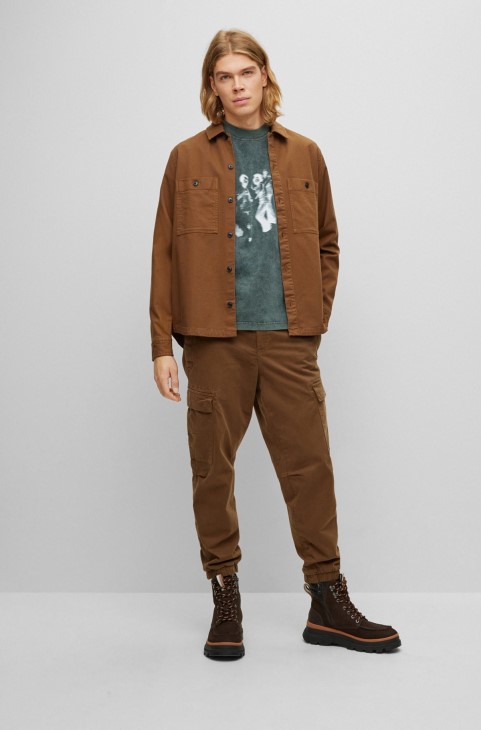 Hugo Boss καφέ Cargo παντελόνι χαλαρής εφαρμογής από ελαστικό βαμβάκι