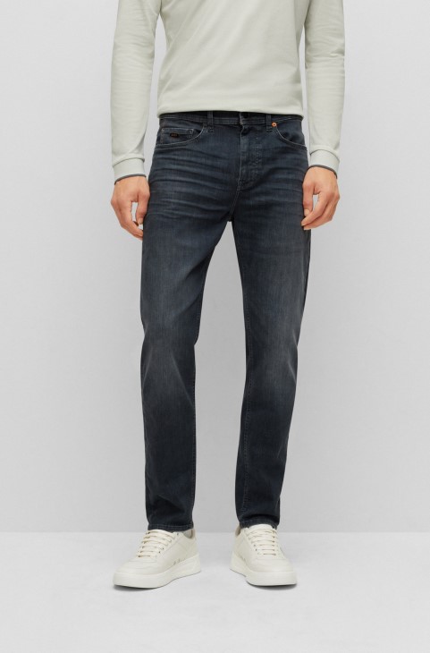 τζιν Hugo Boss με κωνική εφαρμογή σε γκρι τζιν κορυφαίας κίνησης σκούρο γκρι
