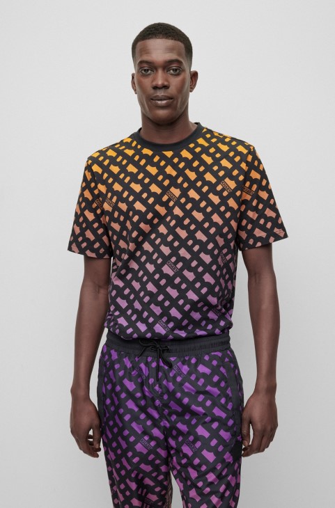 Boss X Khaby χαλαρή μπλούζα σε βαμβακερή φανέλα με ντεγκραντέ μονογράμματα