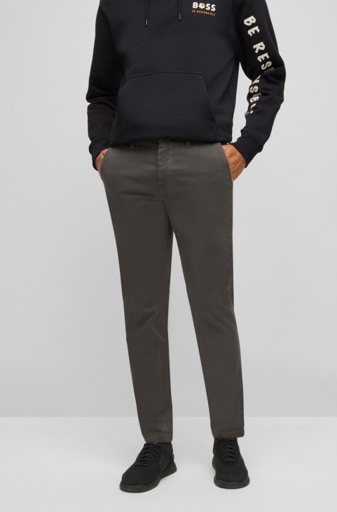 Chino με κωνική εφαρμογή σε υπερβολικά βαμμένο βαμβακερό σατέν Hugo Boss σκούρο γκρι