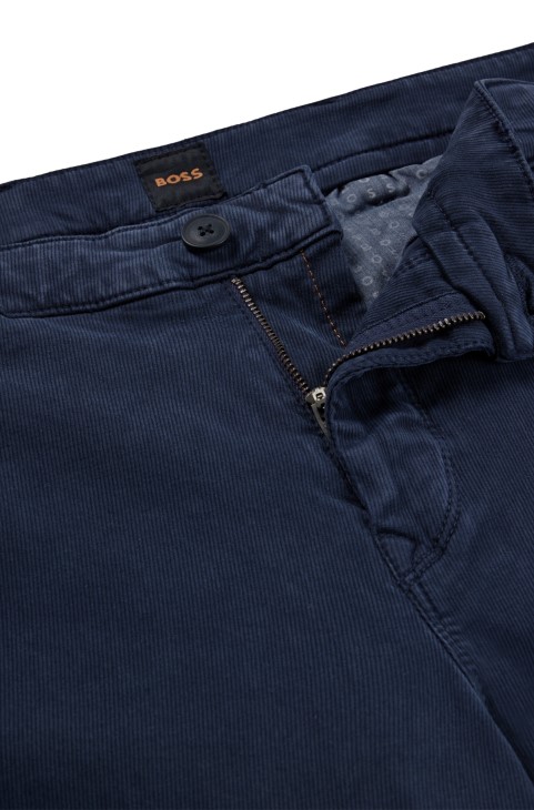 κωνικό παντελόνι σε ελαστικό Twill με δίδυμες θηλιές Hugo Boss σκούρο μπλε
