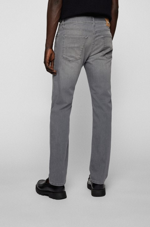 Hugo Boss γκρι τζιν με κανονική εφαρμογή σε γκρι ανάλαφρο τζιν
