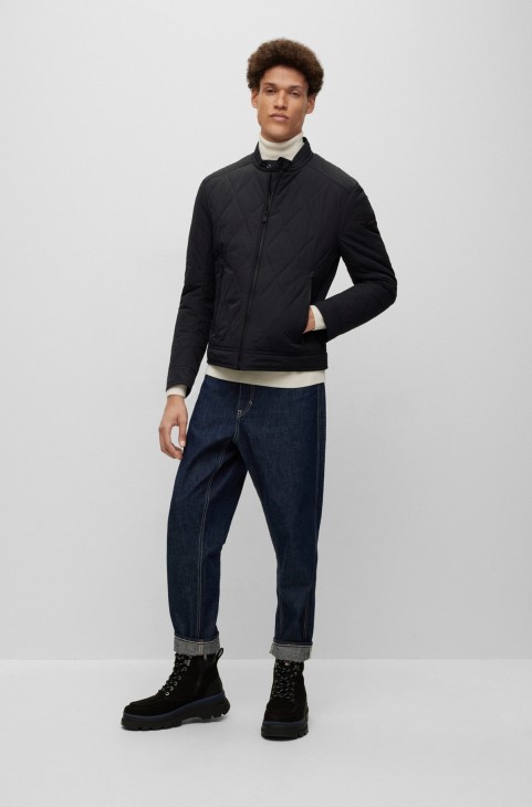 Μαύρο υδατοαπωθητικό καπιτονέ μπουφάν Hugo Boss με έμπλαστρο με λογότυπο
