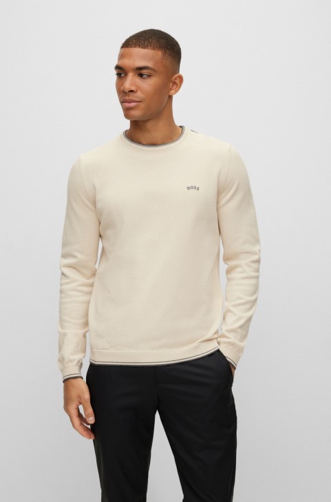 Πουλόβερ κανονικής εφαρμογής από οργανικό βαμβάκι Hugo Boss με κυρτό λογότυπο λευκό