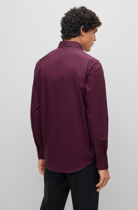 Πουκάμισο με κανονική εφαρμογή σε σιδερένια ελαστική βαμβακερή ποπλίνα σκούρο μωβ Hugo Boss
