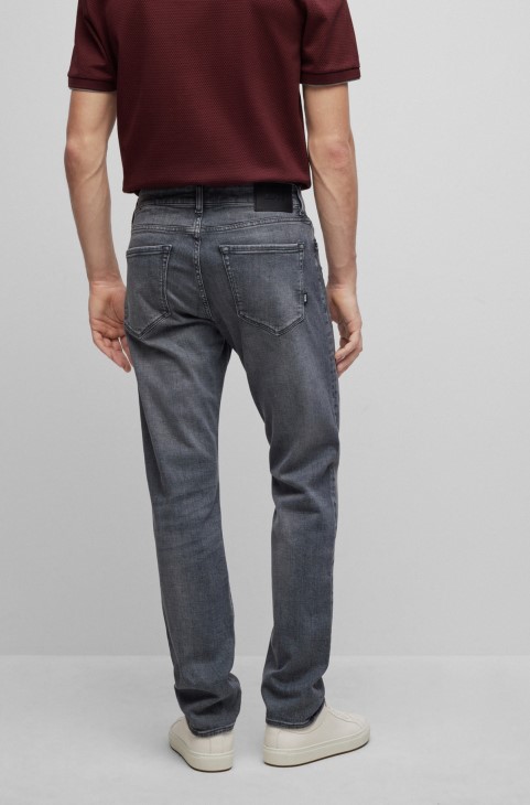 Hugo Boss γκρι τζιν με κανονική εφαρμογή σε γκρι ιταλικό τζιν απαλής αφής
