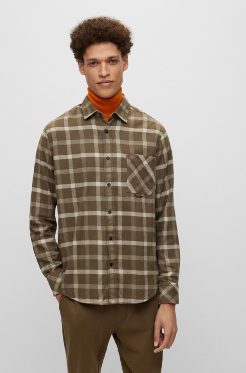 πουκάμισο με κανονική εφαρμογή σε καρό φανελένιο από οργανικό βαμβάκι σκούρο πράσινο Hugo Boss