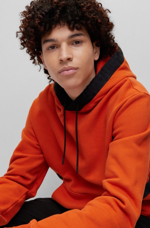 σκούρο πορτοκαλί Hugo Boss Hoodie από οργανικό βαμβάκι με στολίδια με λογότυπο
