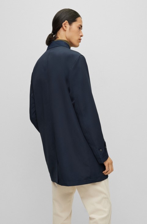 Σκούρο μπλε Hugo Boss αδιάβροχο μπουφάν κανονικής εφαρμογής από ανακυκλωμένο υλικό
