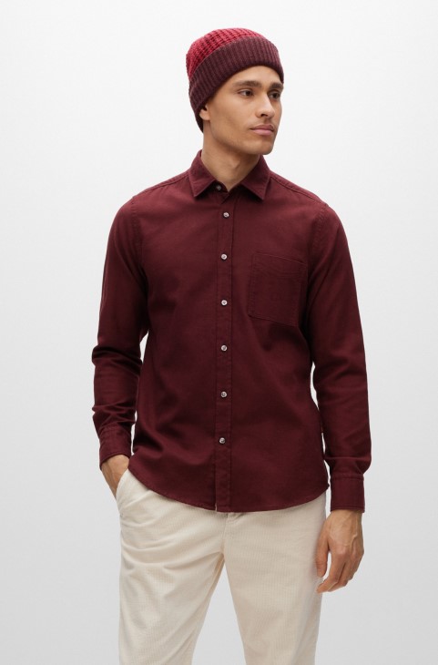 πουκάμισο με κανονική εφαρμογή σε φανελένιο βαμβάκι Hugo Boss σκούρο κόκκινο