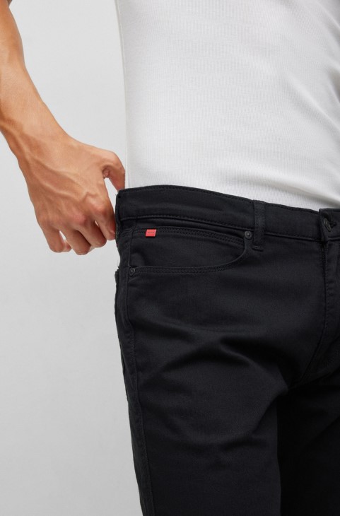 μαύρο τζιν Hugo Boss Slim-fit σε μαύρο Comfort-stretch τζιν
