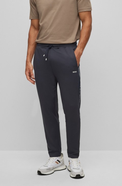 Σκούρο μπλε παντελόνι αθλητικής φόρμας με κανονική εφαρμογή με ένθετα ταινίας λογότυπου Hugo Boss