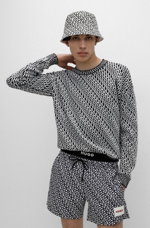 Μαύρο πουλόβερ με χαλαρή εφαρμογή με λογότυπο ζακάρ Hugo Boss