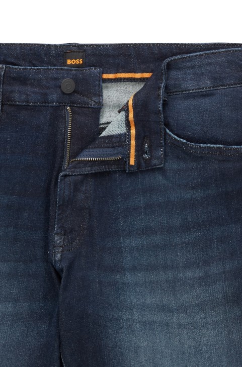Σκούρο μπλε Hugo Boss σορτς με κανονική εφαρμογή σε μπλε Super-stretch τζιν

