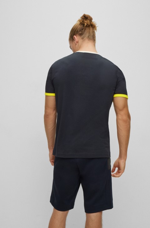 σκούρο μπλε μπλουζάκι Hugo Boss από βαμβακερό ελαστικό με επαναλαμβανόμενα λογότυπα
