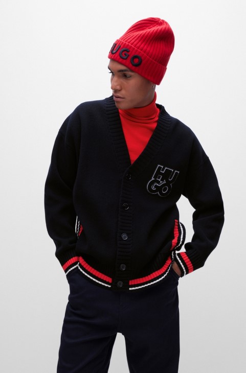 Ζακέτα Hugo Boss υπερμεγέθης από οργανικό βαμβάκι με στοιβαγμένο λογότυπο μαύρο