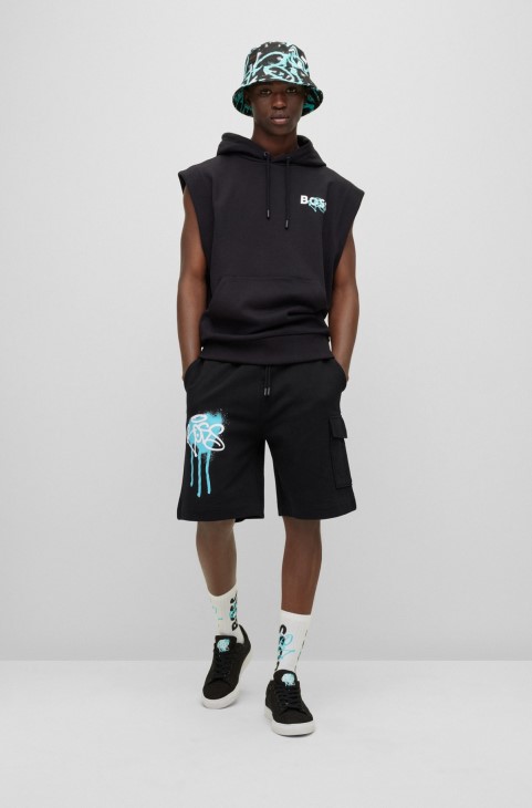 Βαμβακερό σορτς με γκράφιτι-λογότυπο, μαύρο Hugo Boss
