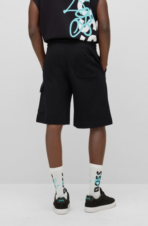 Βαμβακερό σορτς με γκράφιτι-λογότυπο, μαύρο Hugo Boss
