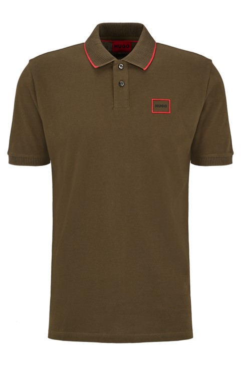 Πόλο μπλουζάκι Hugo Boss σκούρο πράσινο βαμβακερό-πικέ με λογότυπο σε κόκκινο πλαίσιο
