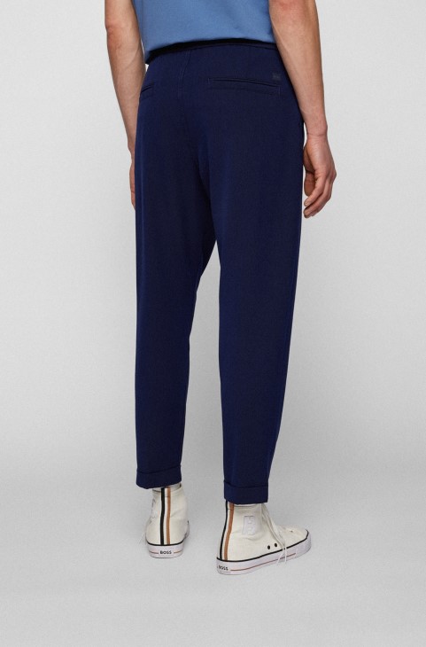 σκούρο μπλε Cropped παντελόνι Hugo Boss με κωνική εφαρμογή σε ελαστικό Twill
