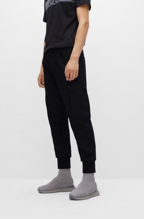 Slim-fit Cargo παντελόνι Hugo Boss σε μαύρο ύφασμα Super-flex