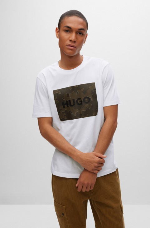 λευκό μπλουζάκι Hugo Boss βαμβακερό ζέρσεϊ με μάρκα καμουφλάζ