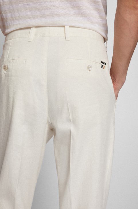 παντελόνι με κωνική εφαρμογή σε λινό μείγμα Hugo Boss λευκό
