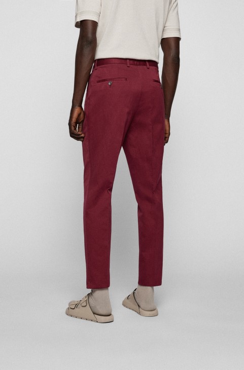παντελόνι με χαλαρή εφαρμογή σε πλυμένο μείγμα από βαμβάκι-λινό σκούρο κόκκινο Hugo Boss
