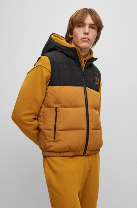 πορτοκαλί Hugo Boss Slim-fit υδατοαπωθητικό τζιλέτο με στοιβαγμένο λογότυπο