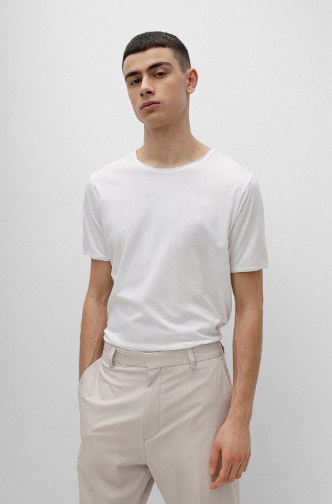 T-shirt Hugo Boss με κανονική εφαρμογή σε ελαφρύ βαμβακερό λευκό Pima