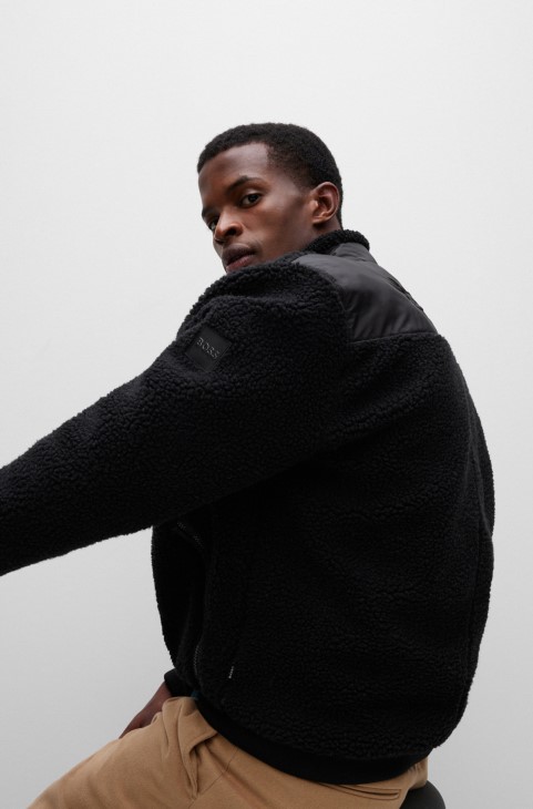 Μαύρο φούτερ Hugo Boss με φερμουάρ σε βαμβακερό λούτρινο με τονωτικά τελειώματα