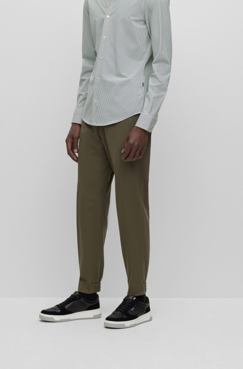 σκούρο πράσινο παντελόνι Hugo Boss Slim-fit σε Performance-stretch Jersey
