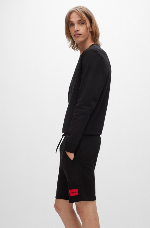 Hugo Boss γαλλικό-βαμβακερό σορτς με κόκκινο λογότυπο μαύρο
