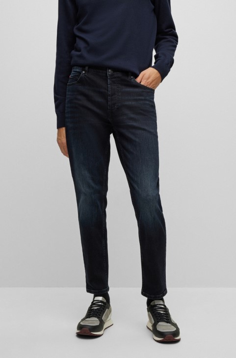 Hugo Boss σκούρο μπλε κωνικό τζιν σε μπλε-μαύρο τζιν