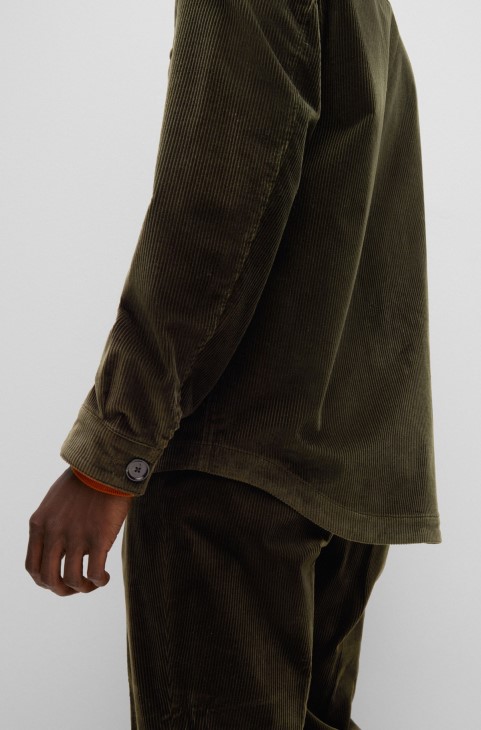 Χαλαρή μπλούζα Hugo Boss σε ανοιχτό πράσινο βαμβακερό κοτλέ
