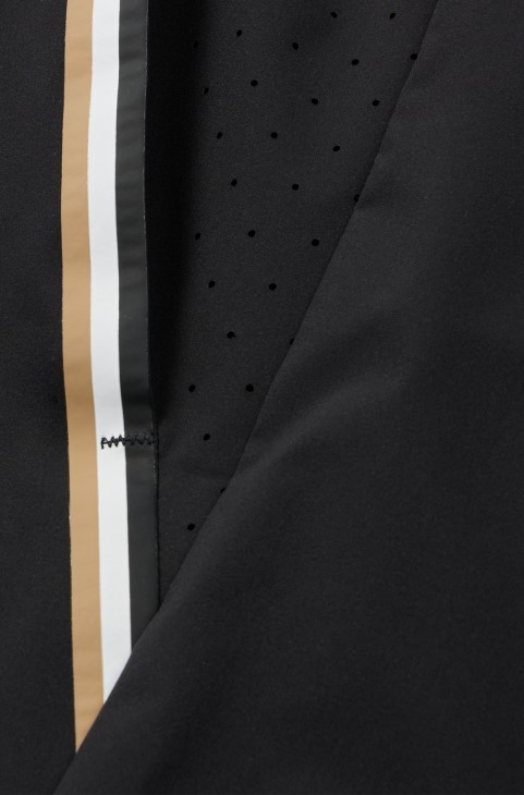 Boss X Matteo Berrettini αδιάβροχο σορτς με χαρακτηριστικές ρίγες και λογότυπο
