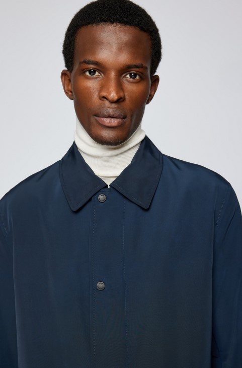 σκούρο μπλε υδατοαπωθητικό παλτό από ανακυκλωμένο ύφασμα Hugo Boss
