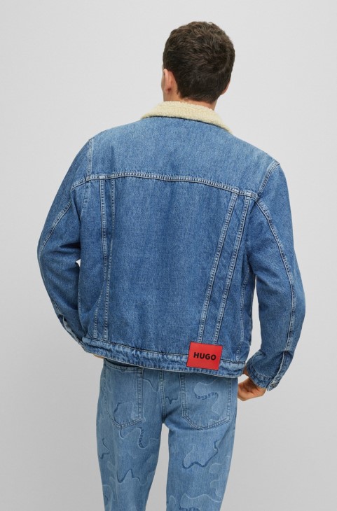 Μπουφάν με γιακά σε μπλε άκαμπτο τζιν σιέλ Hugo Boss
