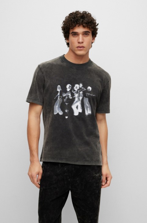 Hugo Boss μαύρο ροδακινί-βαμβακερό T-shirt με εποχιακή στάμπα