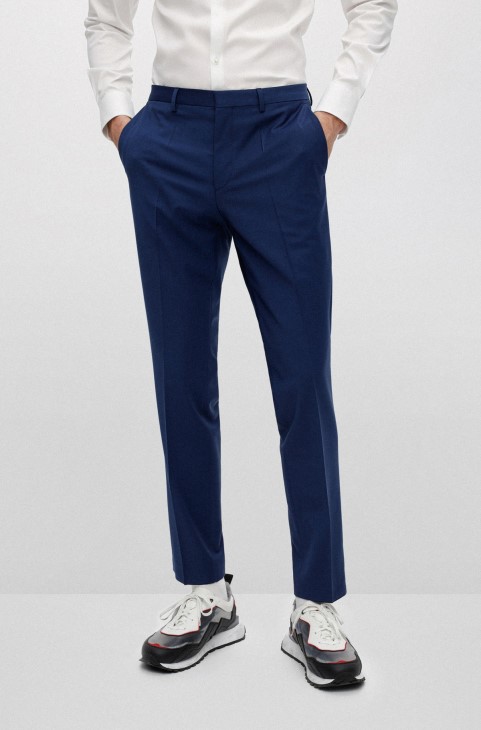 γαλάζιο εξαιρετικά λεπτό κοστούμι σε ένα σούπερ εύκαμπτο μείγμα μαλλιού Hugo Boss
