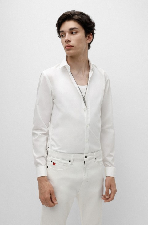 Πουκάμισο Hugo Boss σε Slim-fit από λευκή βαμβακερή ποπλίνα που σιδερώνεται εύκολα