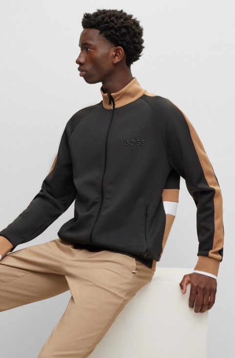 Μαύρη φούτερ με φερμουάρ από ελαστικό ύφασμα με Hugo Boss που μπλοκάρει τα χρώματα
