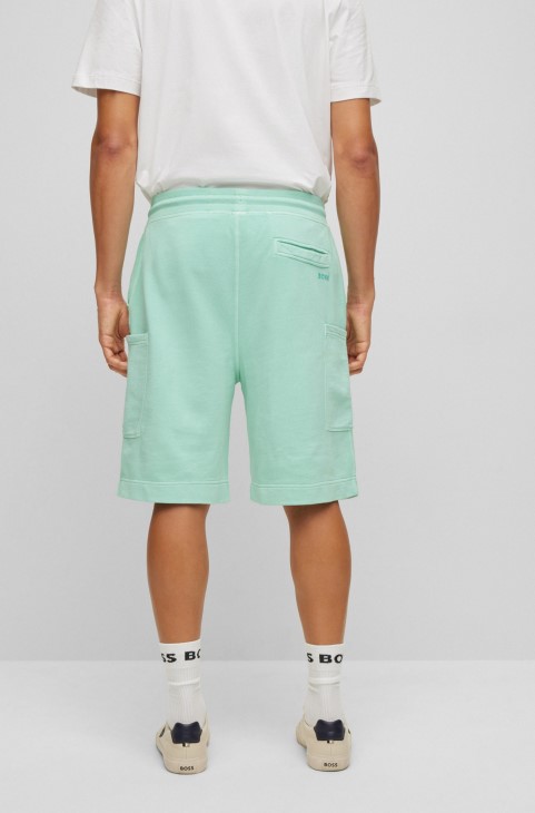 Βαμβακερό σορτς Hugo Boss με τσέπες ανοιχτό πράσινο
