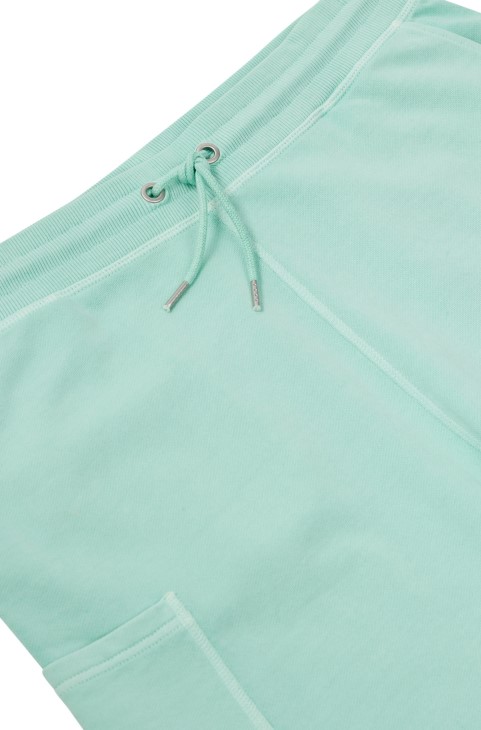 Βαμβακερό σορτς Hugo Boss με τσέπες ανοιχτό πράσινο
