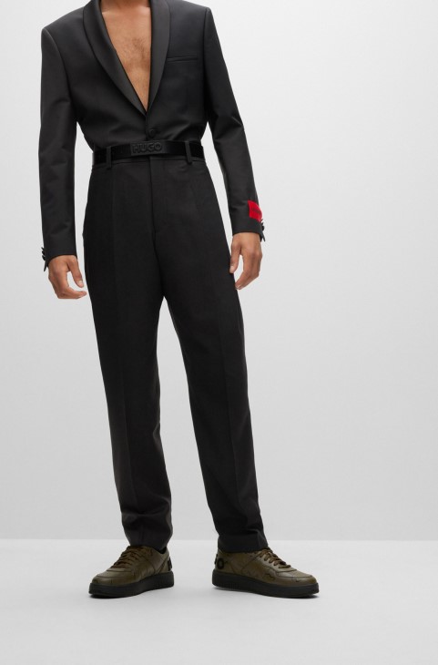 μαύρο παντελόνι Hugo Boss σε χαλαρή εφαρμογή σε συνδυασμό μαλλί Performance-stretch