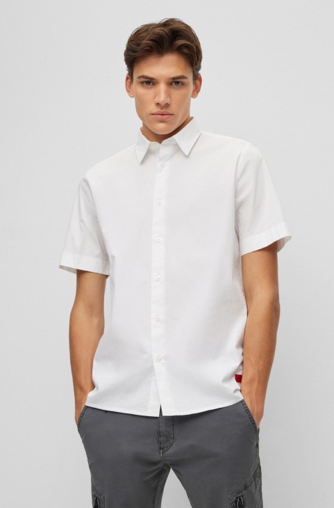 λευκό πουκάμισο με χαλαρή εφαρμογή σε ροδακινί ελαστικό βαμβακερό Hugo Boss