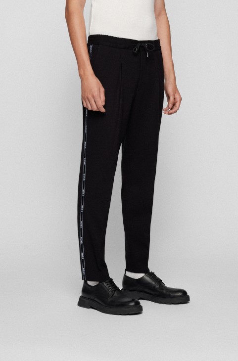 Παντελόνι με χαλαρή εφαρμογή Hugo Boss με μαύρη επένδυση λογότυπου