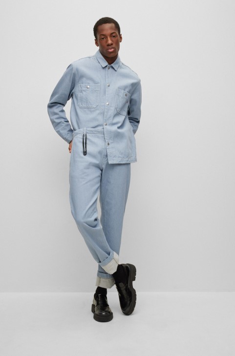 Hugo Boss | Replay Boyfriend-fit τζιν σε ανοιχτό μπλε τζιν
