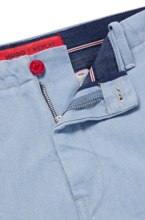 Hugo Boss | Replay Boyfriend-fit τζιν σε ανοιχτό μπλε τζιν
