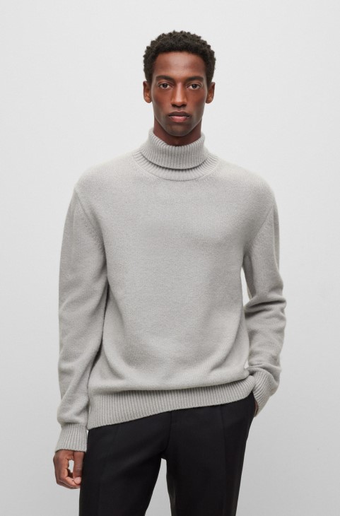 κανονική εφαρμογή Rollneck πουλόβερ με σήμα λογότυπου σε ανοιχτό γκρι Hugo Boss